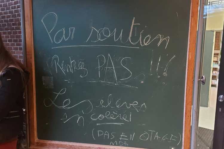 Interview/ &laquo;&nbsp;L&rsquo;école, c&rsquo;est pas que les profs, c&rsquo;est aussi les élèves!&nbsp;&raquo;