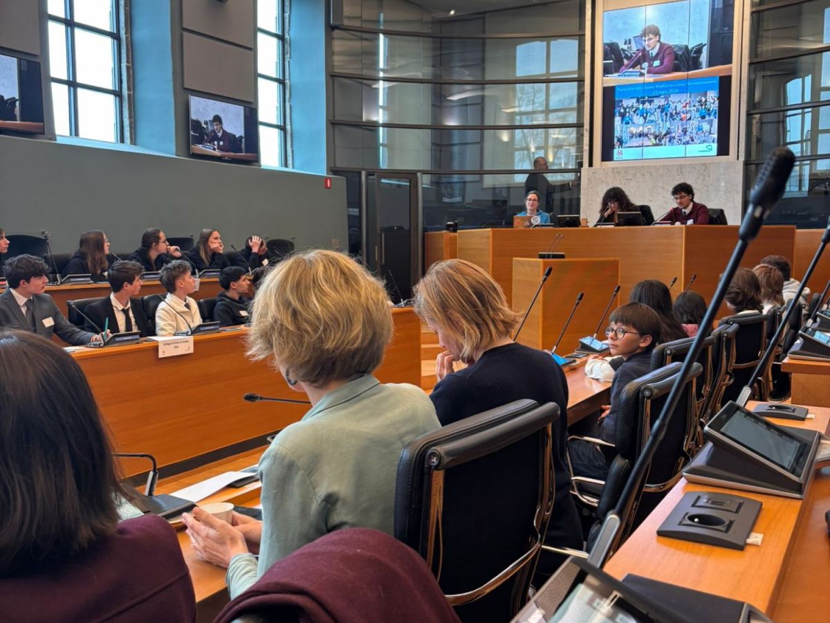 Témoignage/sur les sièges du&nbsp;parlement